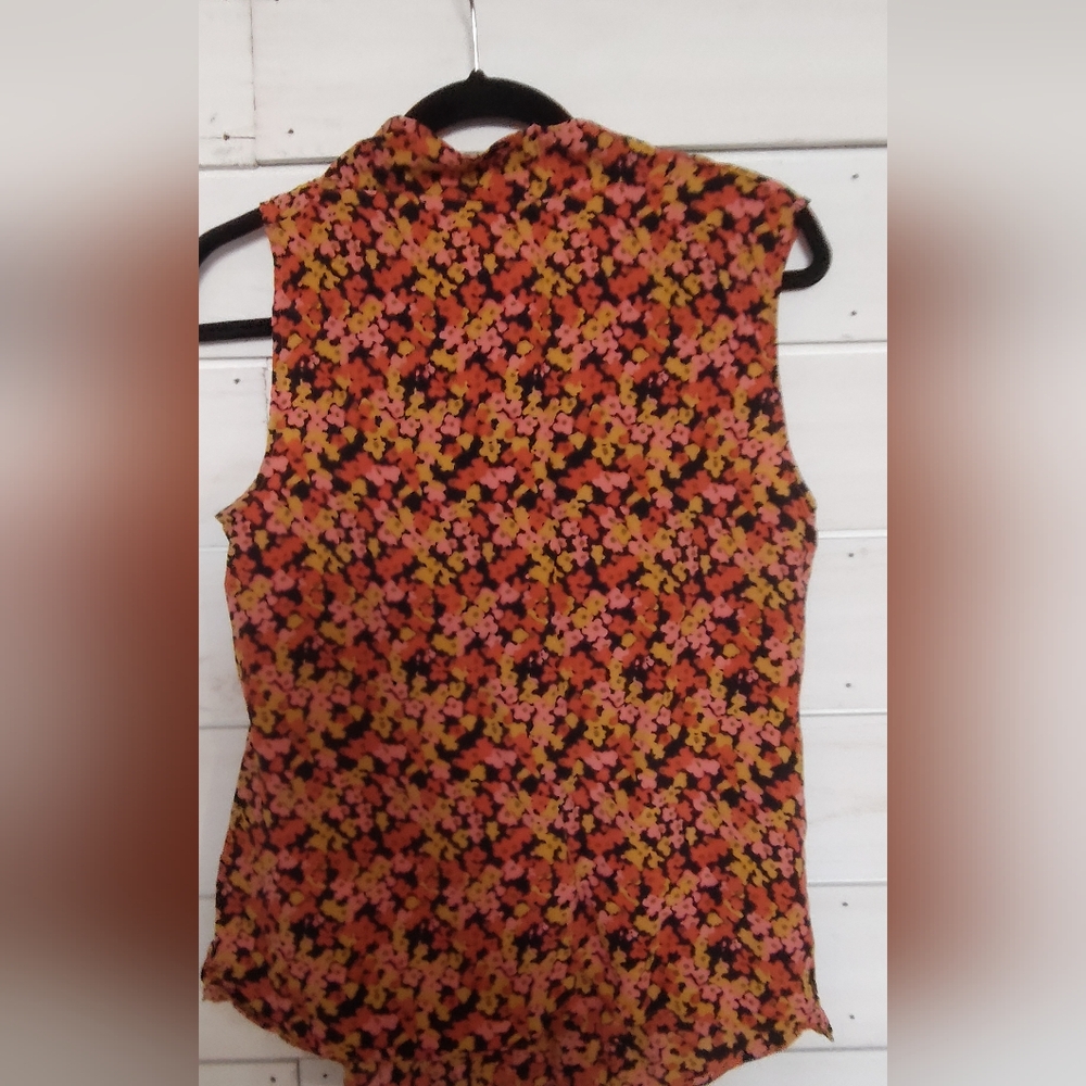Theory Floral Sleeveless Top - Picture 5 of 7